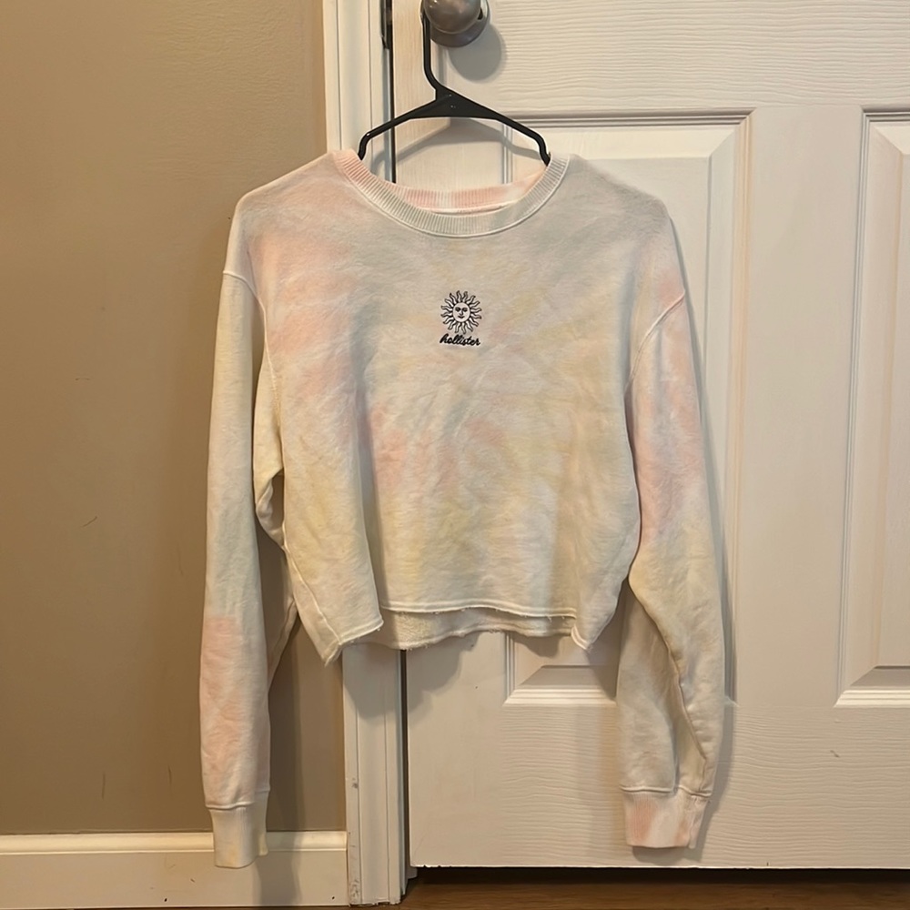 Hollister cropped sweatshirt